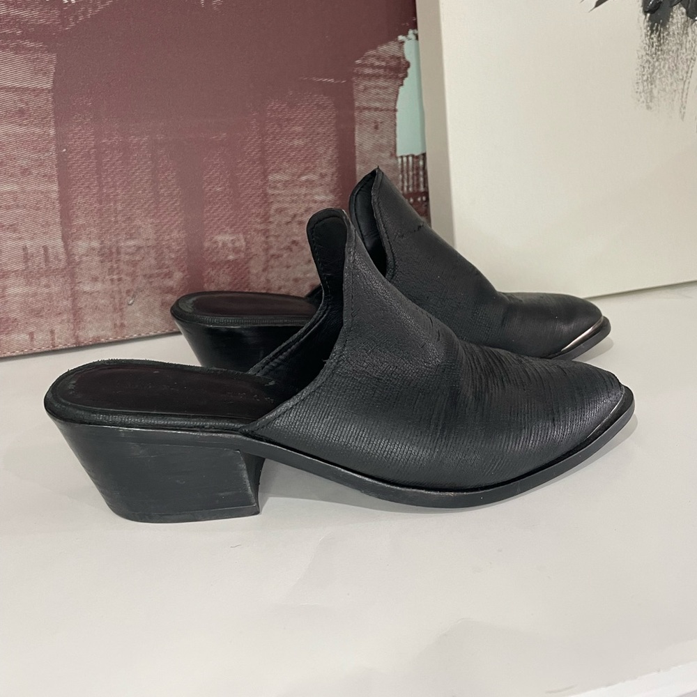Mercer edit leather textured chunky heels mules size 8